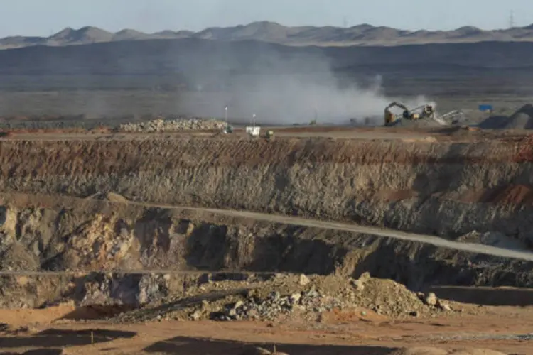 
	Minera&ccedil;&atilde;o: pap&eacute;is de mineradoras estavam entre as principais perdas, caindo ap&oacute;s o grupo de cobre Antofagasta registrar uma queda acentuada nos lucros
 (Tomohiro Ohsumi/Bloomberg)