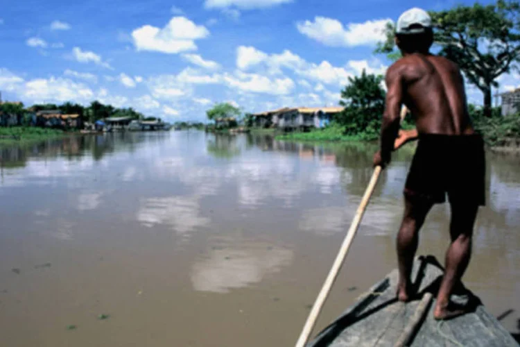 Rio Arari, no Pará: o excesso de passageiros nas embarcações é assinalado como a principal causa dos naufrágios registrados na Amazônia. (GettyImages)