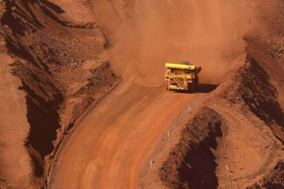 Rio Tinto corta orçamento para grandes projetos em 2016