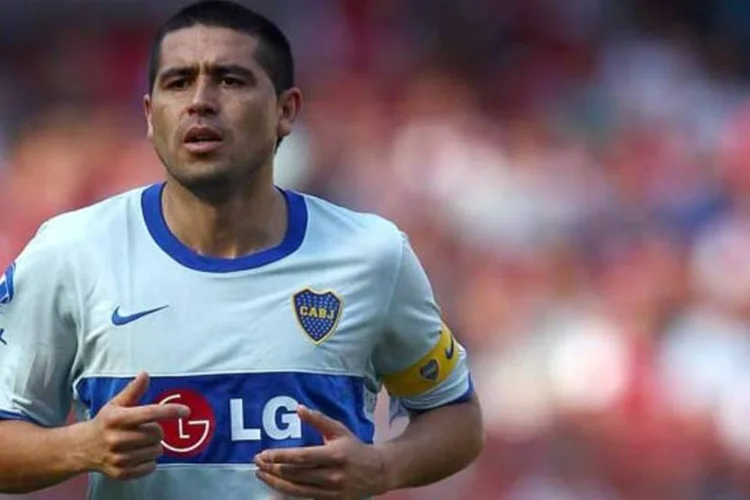 
	Riquelme no Boca Juniors: antes de Messi entrar em 2007, ele era o camisa 10 da Argentina
 (Getty Images)