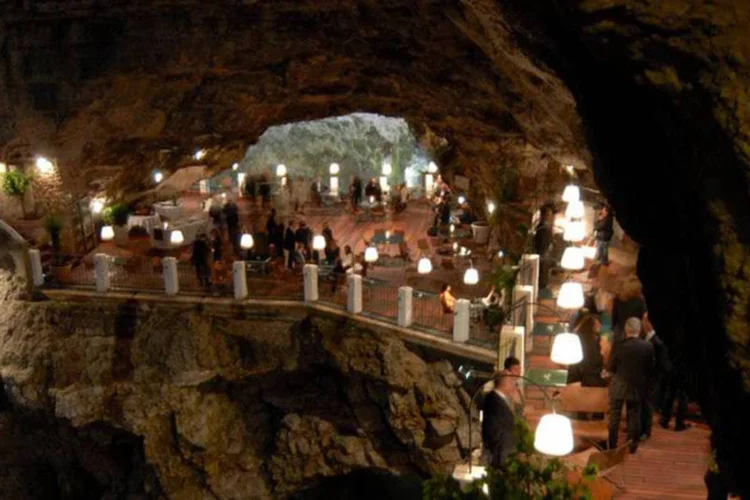 Diferentes (Divulgação/Ristorante Grotta Palazzese)