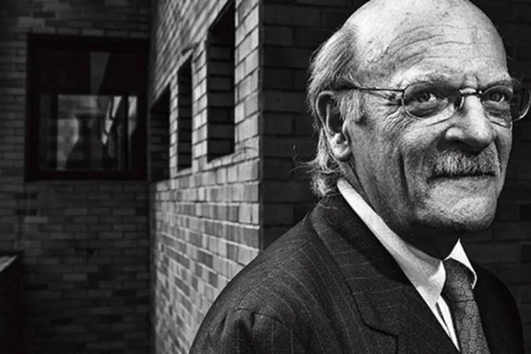 Robert Atkin:  “Tudo o que o ambiente corporativo ensina é ser um bom gestor:  a fazer conforme o esperado, no prazo, no orçamento. Isso mata a habilidade de qualquer um ser um bom líder” (Fabiano Accorsi)
