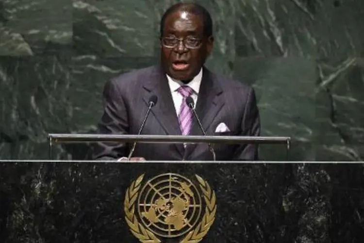 Robert Mugabe, presidente do Zimbábue, fala durante a 69ª sessão da Assembleia-Geral da ONU, em Nova York (Timothy A. Clary/AFP)