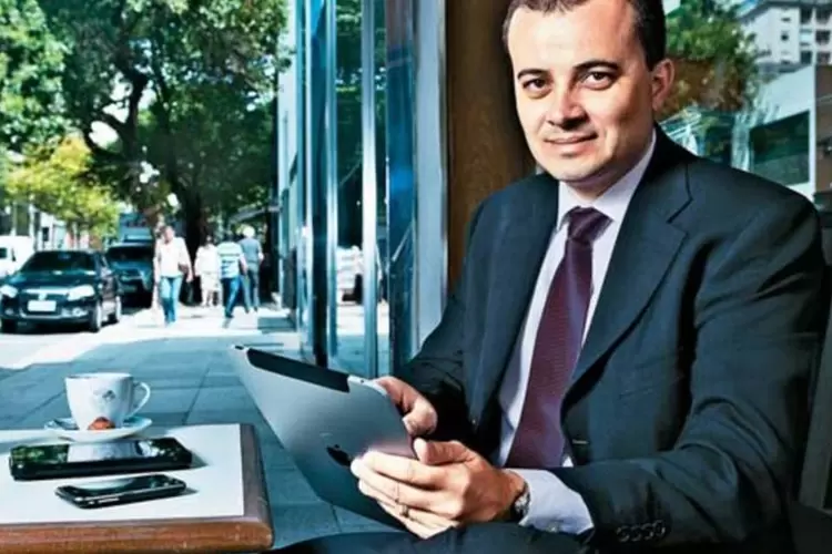 Roberto Silva, 38 anos, gerente comercial de São Paulo: todas as operações bancárias feitas pelo celular (Fabiano Accorsi/EXAME.com)