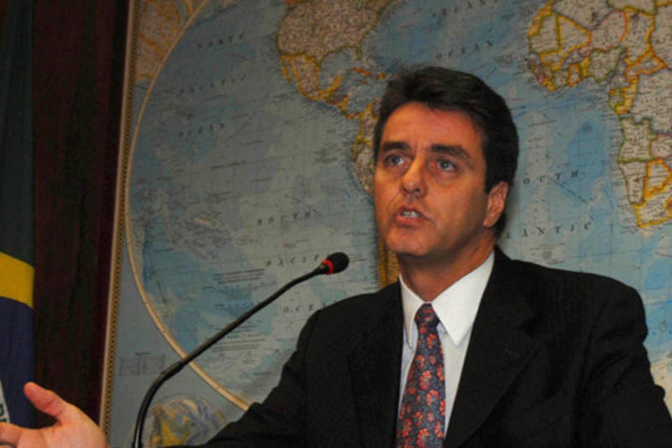 Brasil lança candidatura para chefiar OMC