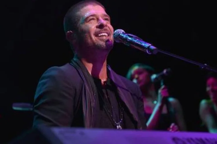 
	Robin Thicke: &quot;o maior sucesso da minha carreira foi composto e produzido por outra pessoa&quot;
 (Charley Gallay/AFP)