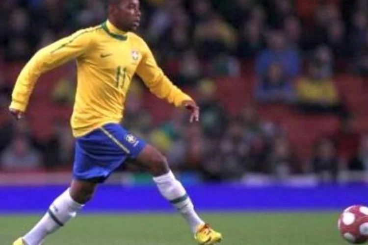 robinho-copa-3d-460-jpg.jpg (.)