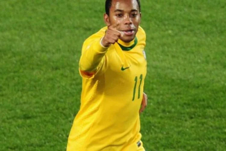 
	Curtindo as festas de fim de ano em Santos, Robinho evitou projetar o seu futuro fora do Milan nesta semana
 (Getty Images)