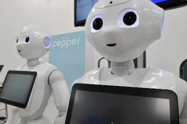 
	Pepper pode entender 70% de uma conversa, al&eacute;m de ler not&iacute;cias e informar o tempo
 (Yoshikazu Tsuno/AFP)