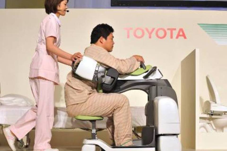 Japão começa testes clínicos de robôs para reeducação física