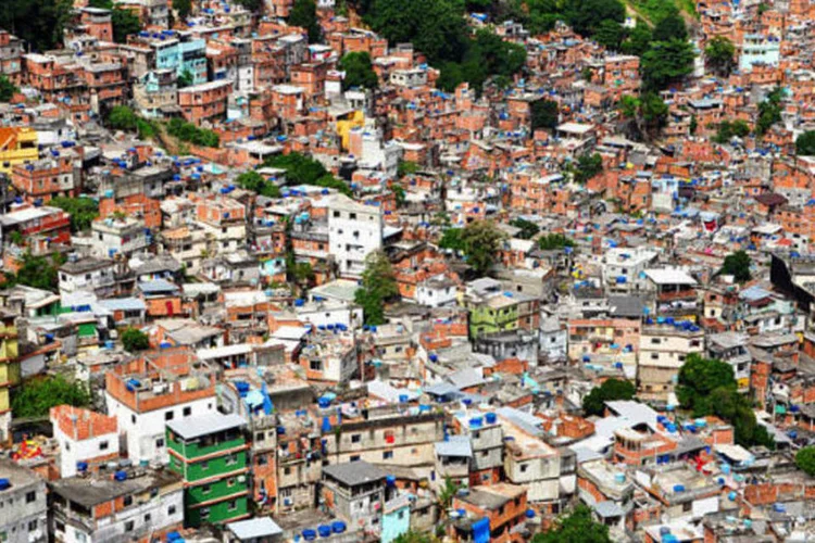 Favelas: retirada do termo "favela" do Google Maps foi um pedido da própria Prefeitura do Rio, feito há cerca de quatro anos por meio da Riotur (Empresa de Turismo do Município).  (Wikimedia Commons)