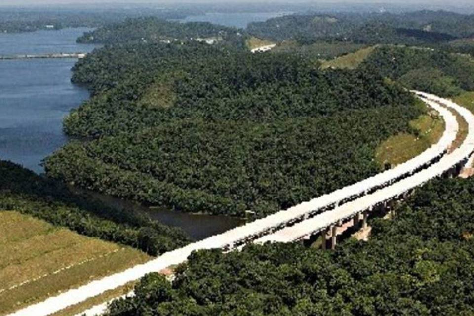 Trecho sul da Rodoanel é sinalizado com tinta ecológica