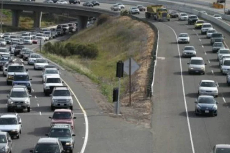 Rodovia com trânsito: ás 7h20, a Rodovia dos Imigrantes tinha pontos de lentidão e a Anchieta tinha tráfego lento (Justin Sullivan/AFP)