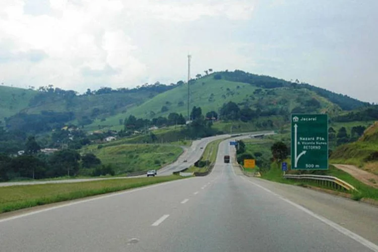 Estradas: liminar estipula multa de R$ 100 mil para cada caminhoneiro que bloquear rodovias SP-075, SP-127, SP-280, SP-300 e a SP-102/300 (Wikimedia Commons/Wikimedia Commons)