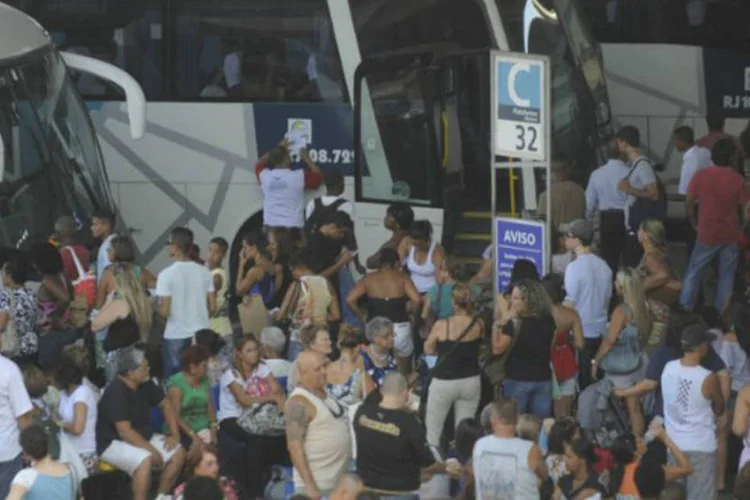 
	Rodovi&aacute;ria: caso usu&aacute;rio queira alterar a data ou hor&aacute;rio da viagem, empresa poder&aacute; cobrar at&eacute; 20% do valor da tarifa paga para remarcar o bilhete, a partir de tr&ecirc;s horas antes do in&iacute;cio da viagem
 (Fernando Frazão/Agência Brasil)
