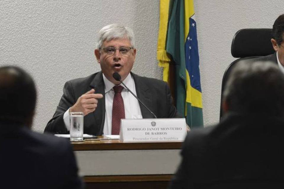 Janot defende direito de trabalhar de Dirceu e Delúbio