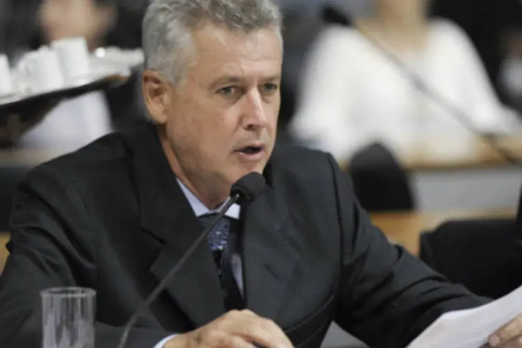 
	Rodrigo Rollemberg: candidato do PSB teria perdido votos para a proposta de &ocirc;nibus a R$ 1 de seu rival, Frejat (PR)
 (José Cruz/Agência Senado)