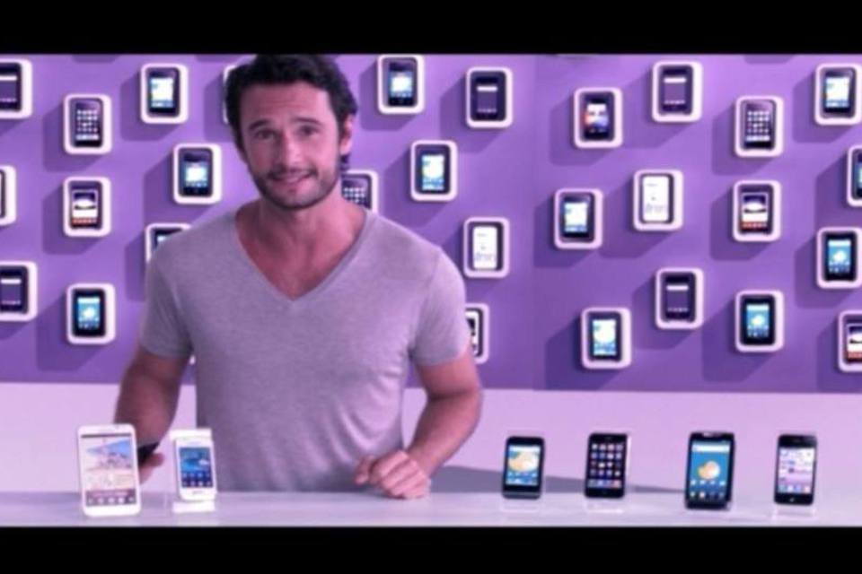 Rodrigo Santoro faz teste de elenco em comercial da Oi