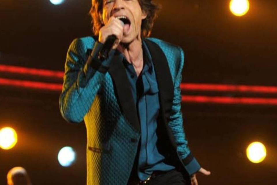 Stones retoma turnê após suicídio da namorada de Mick Jagger