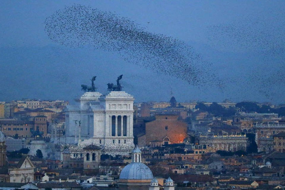 Roma volta a proibir circulação de carros por alta poluição