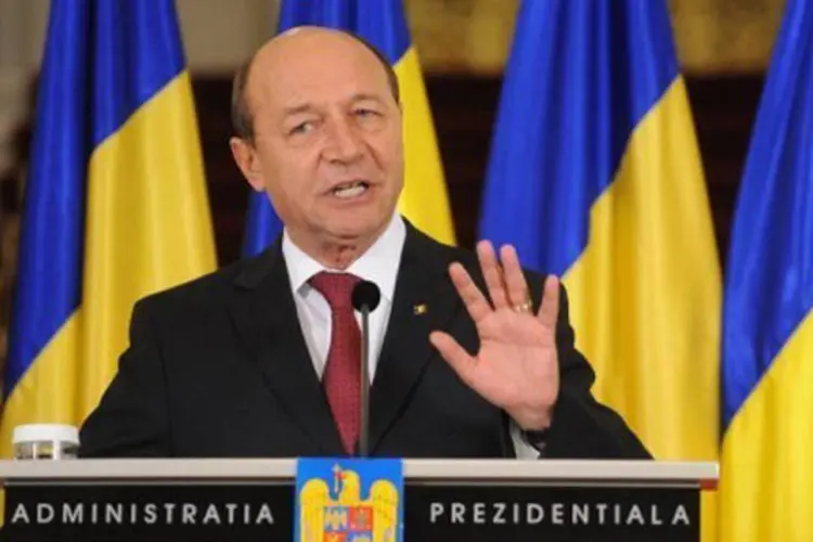 O presidente romeno suspenso, Traian Basescu:a destituição de Basescu será efetiva se for validada por um referendo que acontecerá em 29 de julho (Daniel Mihailescu/AFP)