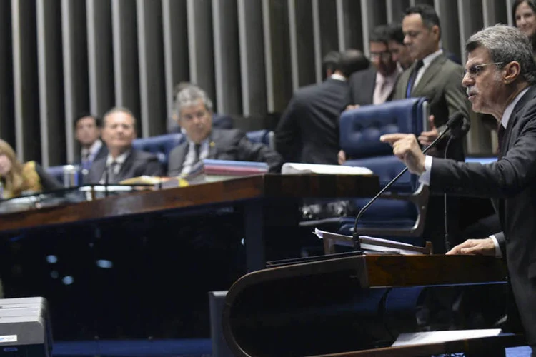Em discurso, senador Romero Jucá (PMDB-RR): Jucá prometeu buscar a unidade do PMDB (Jefferson Rudy/ Agência Senado/Fotos Públicas)