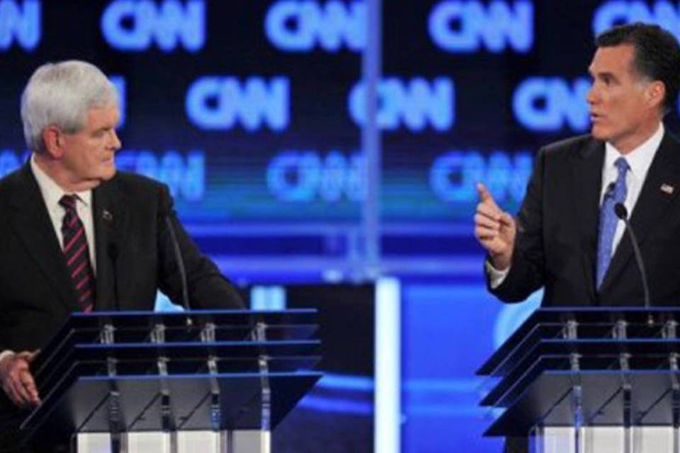 Romney repudia ataques de Gingrich em debate-chave