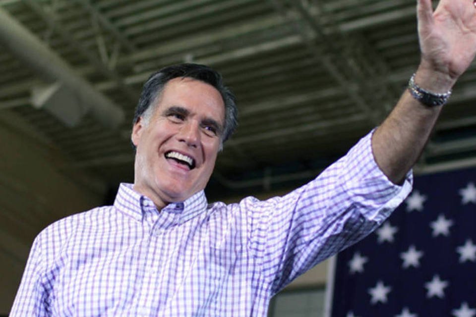 Romney aparece na frente no começo da apuração em New Hampshire