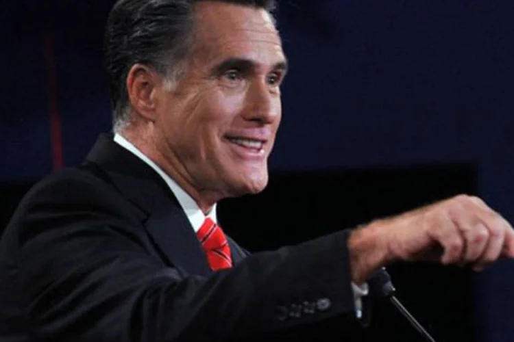 O candidato republicano fala durante o debate contra o presidente Barack Obama: dois outros debates presidenciais estão agendados para 16 e 22 de outubro (©AFP / Nicholas Kamm)