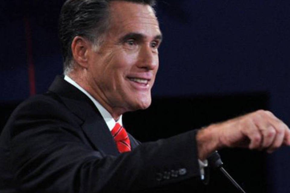 Romney faz campanha mais confiante por debate contra Obama