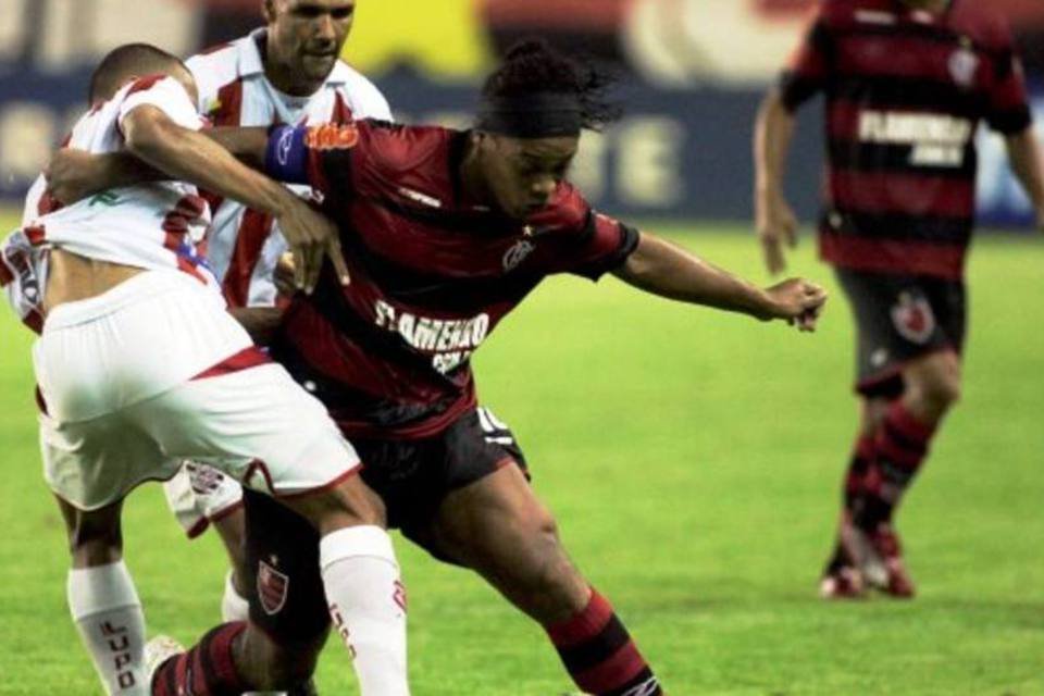 Record formaliza proposta para Flamengo e Corinthians