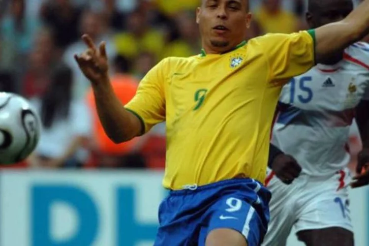 
	Ronaldo na Copa de 2006: jogador acredita que as cr&iacute;ticas feitas pela Fifa ao Brasil por n&atilde;o ter cumprido prazos s&atilde;o justas
 (Ricardo Correa/Placar)