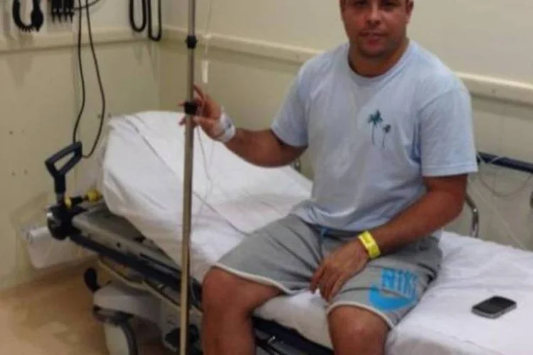 Ronaldo: "Já estou em recuperação. Tive alta ontem à noite. Agora é tratar e repousar para estar bem logo" (Reprodução/Twitter)