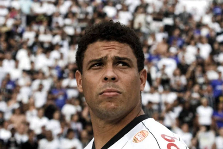 Ronaldo vai jogar pelo o Brasil contra a Romênia no dia 7 de junho (Daniel Kfouri/Placar)