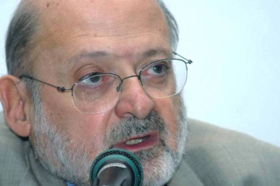 Anatel adia decisão sobre plano de metas da telefonia