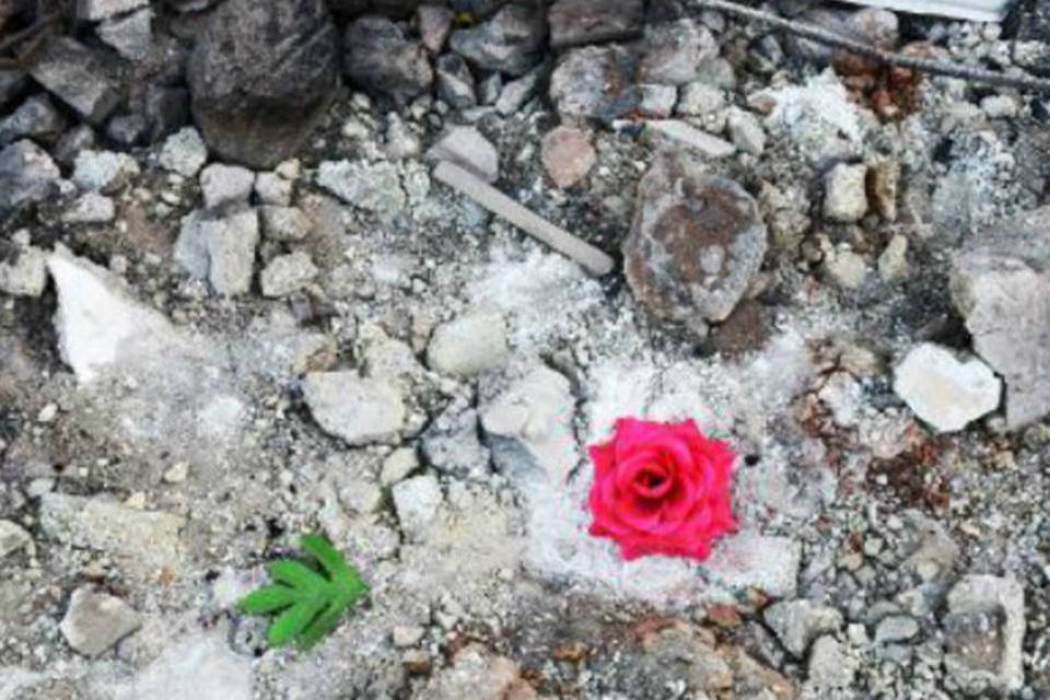 Palestino de 85 anos sobrevive a três bombardeios