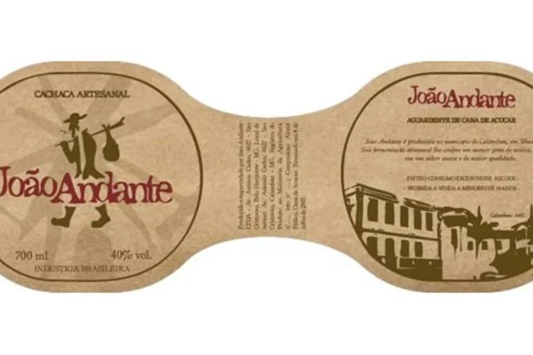 O volume de vendas da João Andante (tradução literal de Johnnie Walker) é de 200 garrafas por mês, segundo os proprietários da marca (Divulgação)