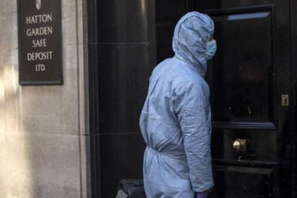 Sete homens são detidos após roubo espetacular em Londres