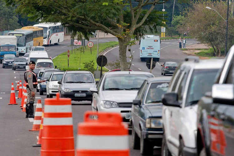 
	Leis de tr&acirc;nsito: &ldquo;A tend&ecirc;ncia hoje n&atilde;o &eacute; alargar mais as vias, &eacute; procurar outros meios de mobilidade urbana&quot;
 (Camila Domingues/Palácio Piratini)