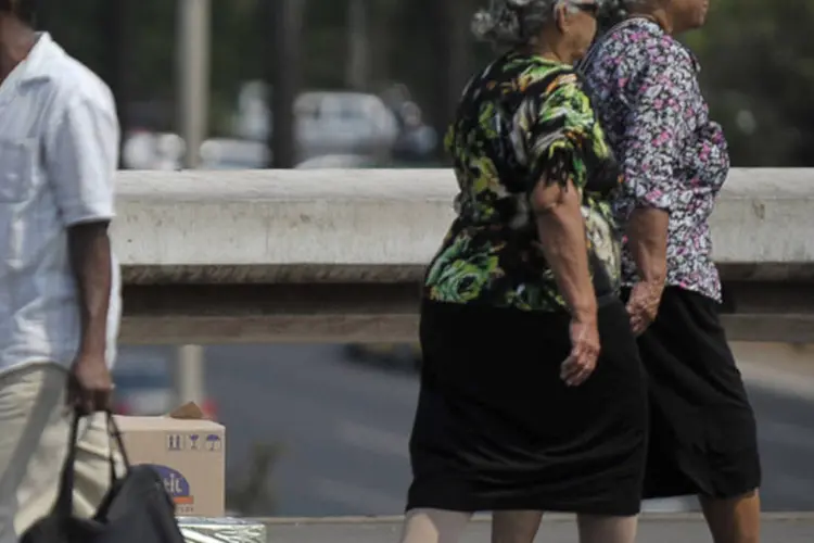 
	Pessoas andam em ruas brasileiras: a partir de 2013, a pesquisa passar&aacute; por modifica&ccedil;&otilde;es e ter&aacute; um processo de coleta e divulga&ccedil;&atilde;o cont&iacute;nuos
 (Marcelo Camargo/ABr)