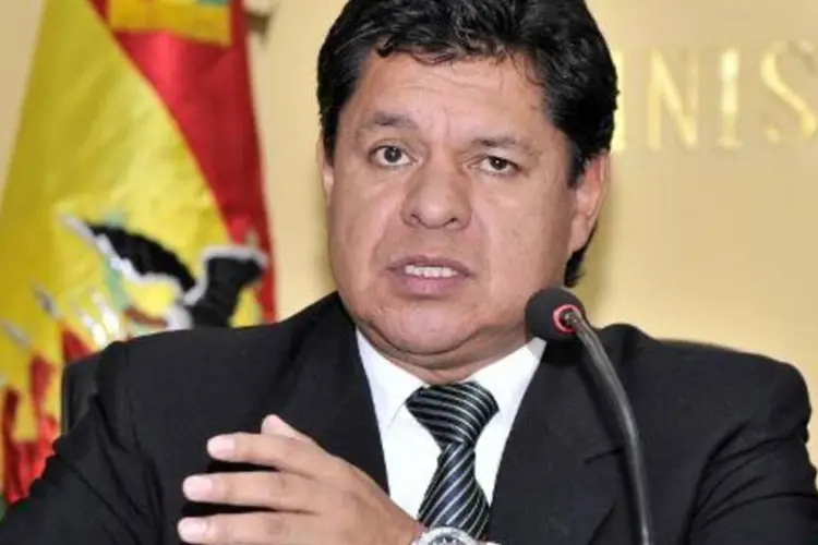 O ministro da Defesa boliviano, Ruben Saavedra: "lamentamos a perda de duas vidas, de um cadete de sobrenome Quispe e da jornalista Liliam Ortega" (Aizar Raldes/AFP)