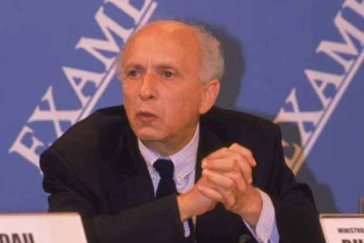 Rubens Ricupero, ex-embaixador e ex-ministro da Fazenda, diz que o etanol brasileiro poderá ganhar mais espaço no mercado americano (.)