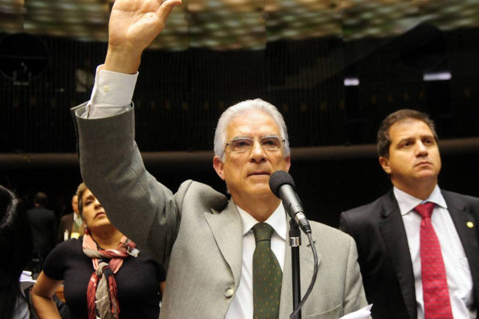 Líder do PPS diz que Petrobras não pode ser livrada de culpa