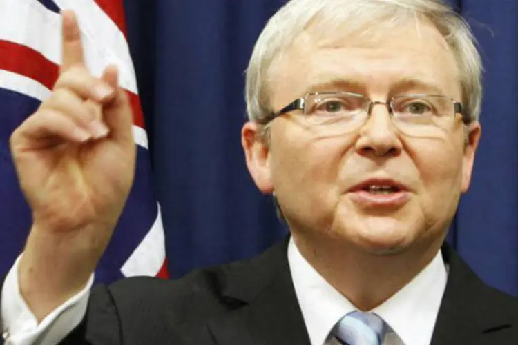 
	Rec&eacute;m eleito premi&ecirc; australiano, Kevin Rudd, gesticula em coletiva de imprensa, em Brisbane
 (REUTERS/Renee Melides)