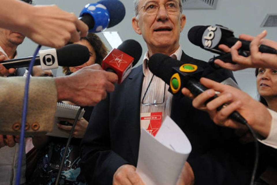 Presidente do PT pede cuidados especiais para Genoino