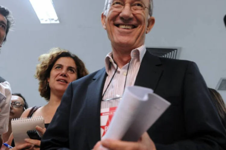 
	Presidente do PT, Rui Falc&atilde;o: deputado deveria depor no processo de Andr&eacute; Vargas
 (Marcello Casal Jr./ABr)