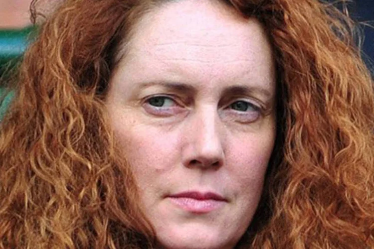 Entre os detidos está Rebekah Brooks, ex-chefe de redação do tablóide e ex-protegida do magnata da imprensa Rupert Murdoch (Leon Neal/AFP)