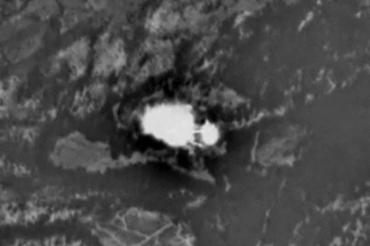 
	Imagem fornecida pelo Minist&eacute;rio da Defesa da R&uacute;ssia mostra os bombardeios realizados na S&iacute;ria
 (REUTERS/Ministry of Defence of the Russian Federation/Handout)