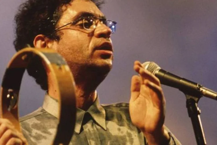 Renato Russo em show (André Penner/Veja)