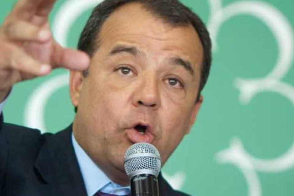 Cabral pede desculpas por ter anunciado ministro